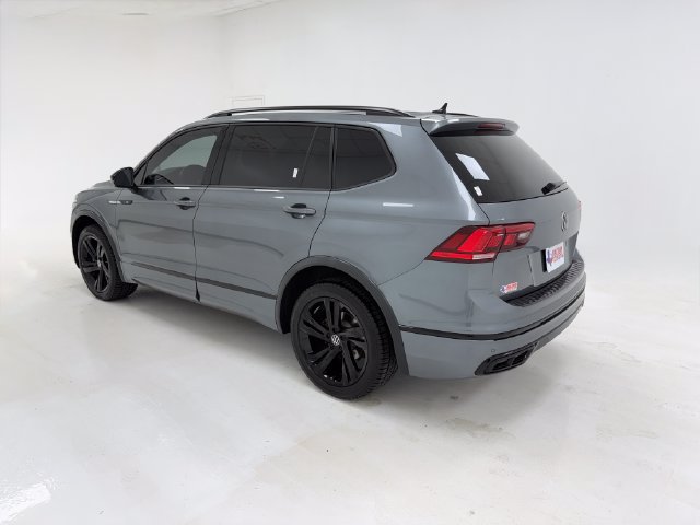 Used 2023 Volkswagen Tiguan SE R-Line FWD image 37