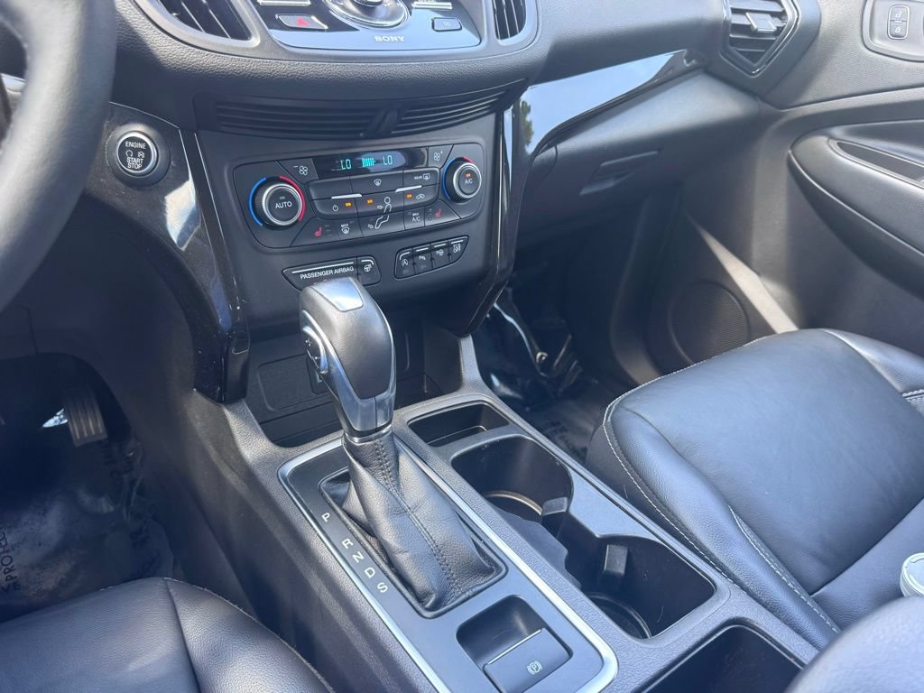 Used 2019 Ford Escape Titanium AWD/4WD image 34