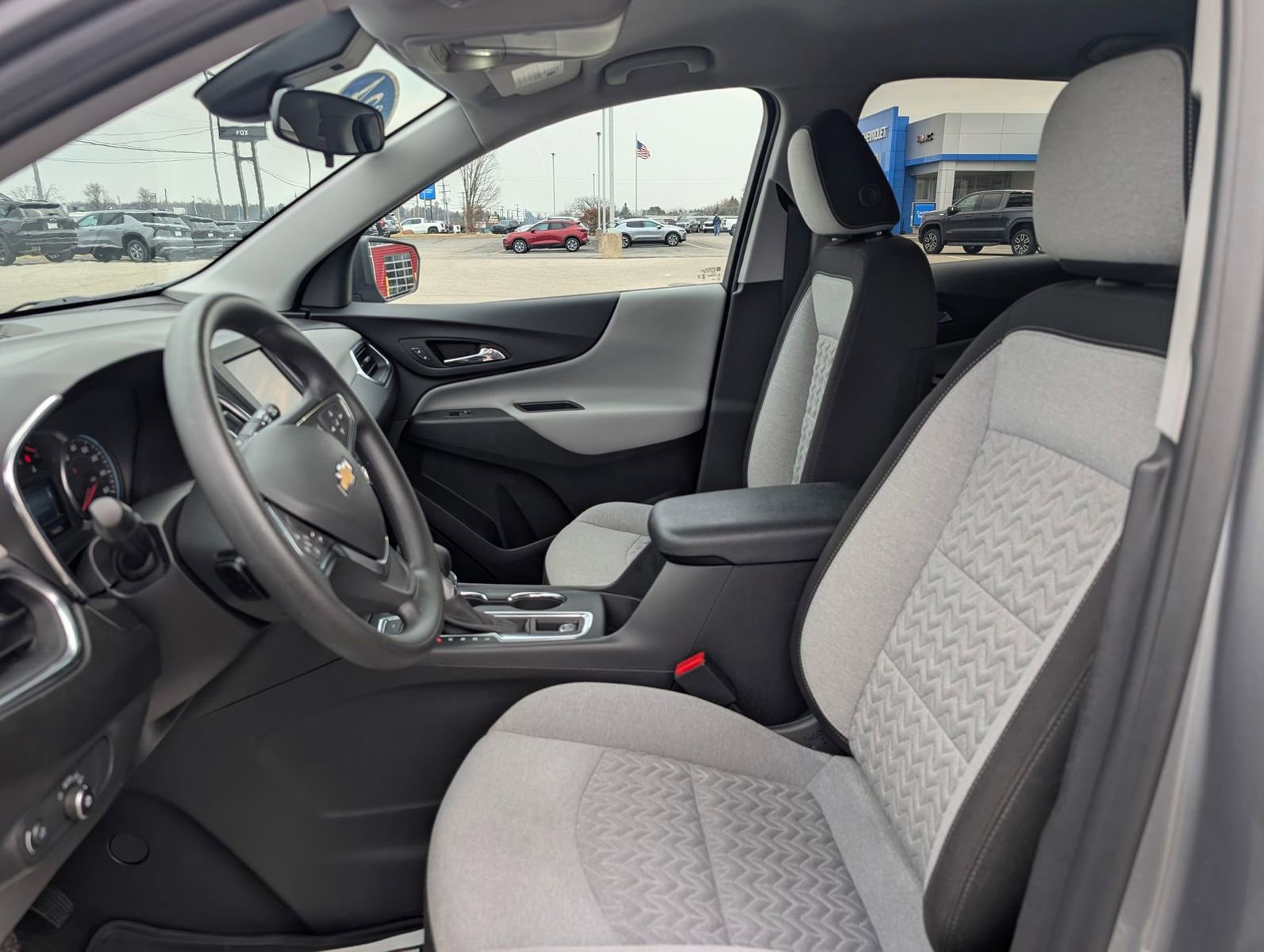 Used 2024 Chevrolet Equinox LS w/ LS Convenience Package image 9