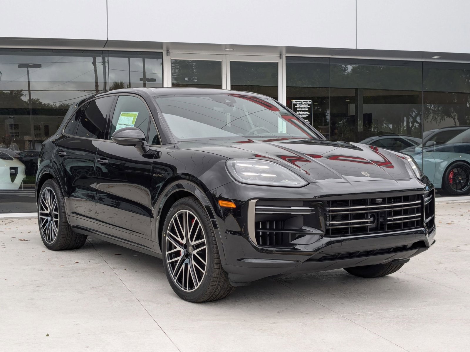 New 2025 Porsche Cayenne Turbo image 6