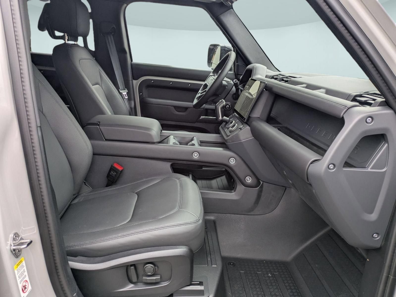 New 2026 Land Rover Defender 110 X-Dynamic SE AWD/4WD image 33