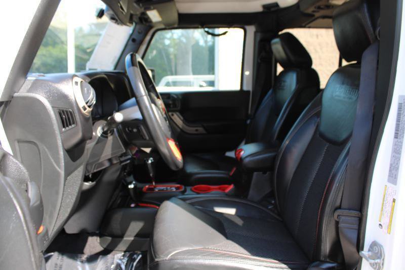 Used 2017 Jeep Wrangler Unlimited Sahara image 12