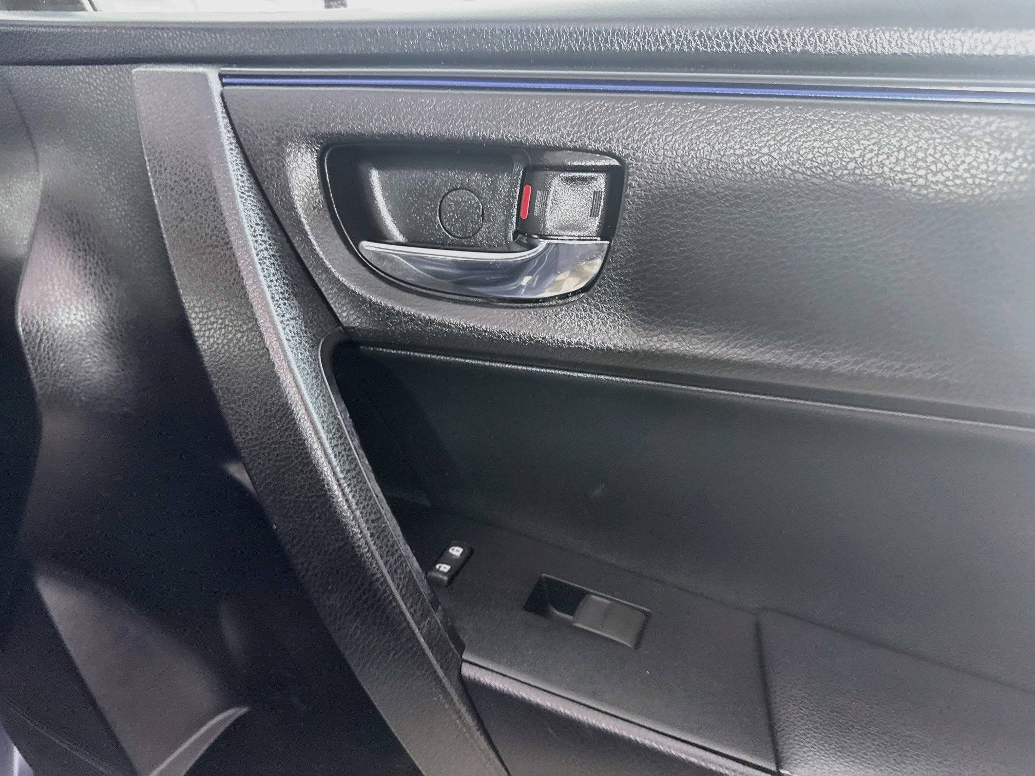 Used 2019 Toyota Corolla XSE FWD image 31
