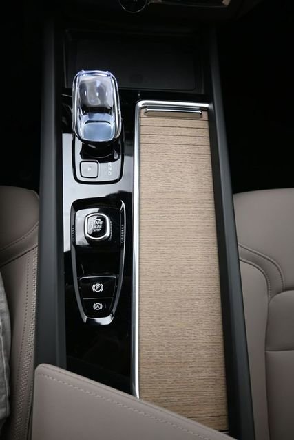 New 2026 Volvo XC60 T8 Plus w/ Protection Package Premier image 10