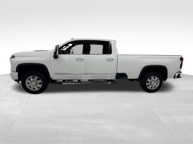 Certified 2024 Chevrolet Silverado 3500 High Country w/ High Country Premium Package AWD/4WD image 3