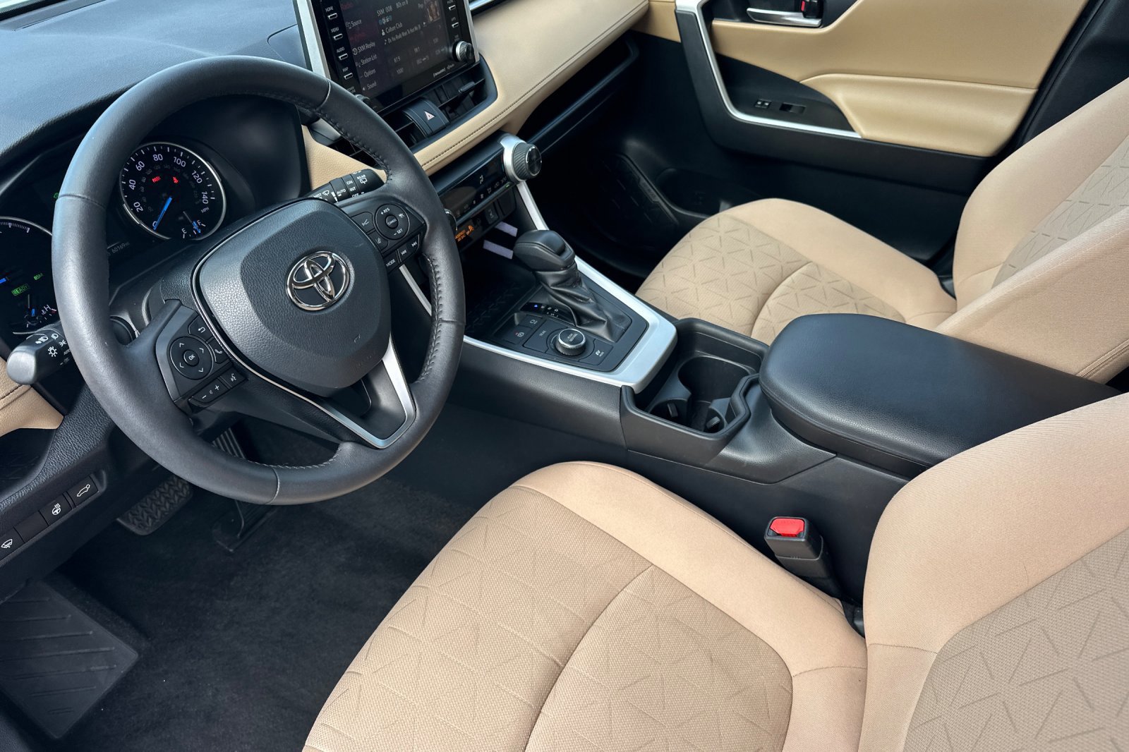Certified 2021 Toyota RAV4 XLE w/ Convenience Package AWD/4WD image 9