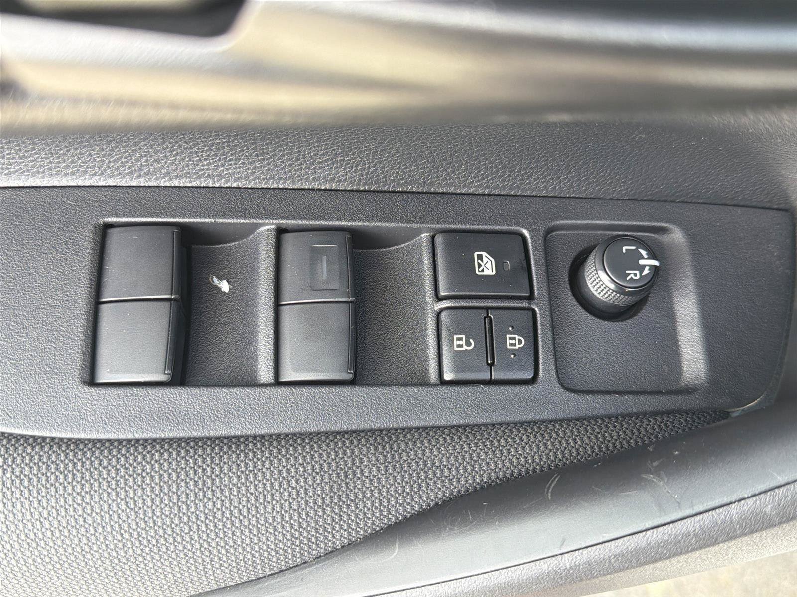 Used 2023 Toyota Corolla LE w/ Carpet Mat Package (TMS) FWD image 28