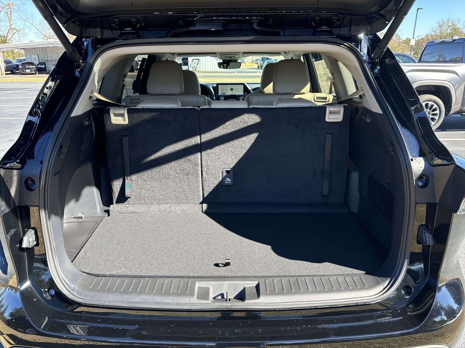 New 2025 Toyota Highlander XLE AWD/4WD image 41