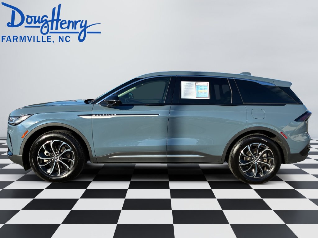 Used 2026 Lincoln Nautilus Premier w/ Equipment Group 102A AWD/4WD image 2