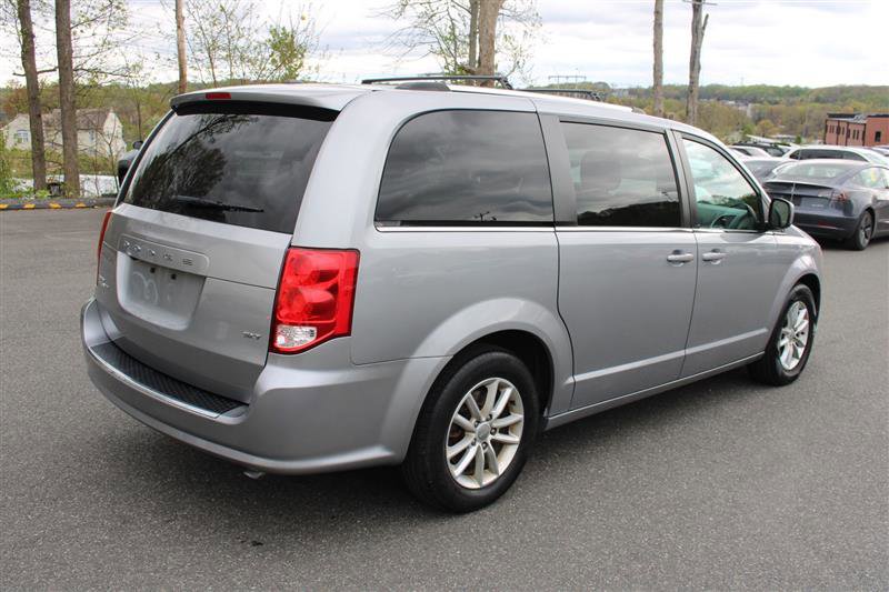 Used 2020 Dodge Grand Caravan SXT image 8