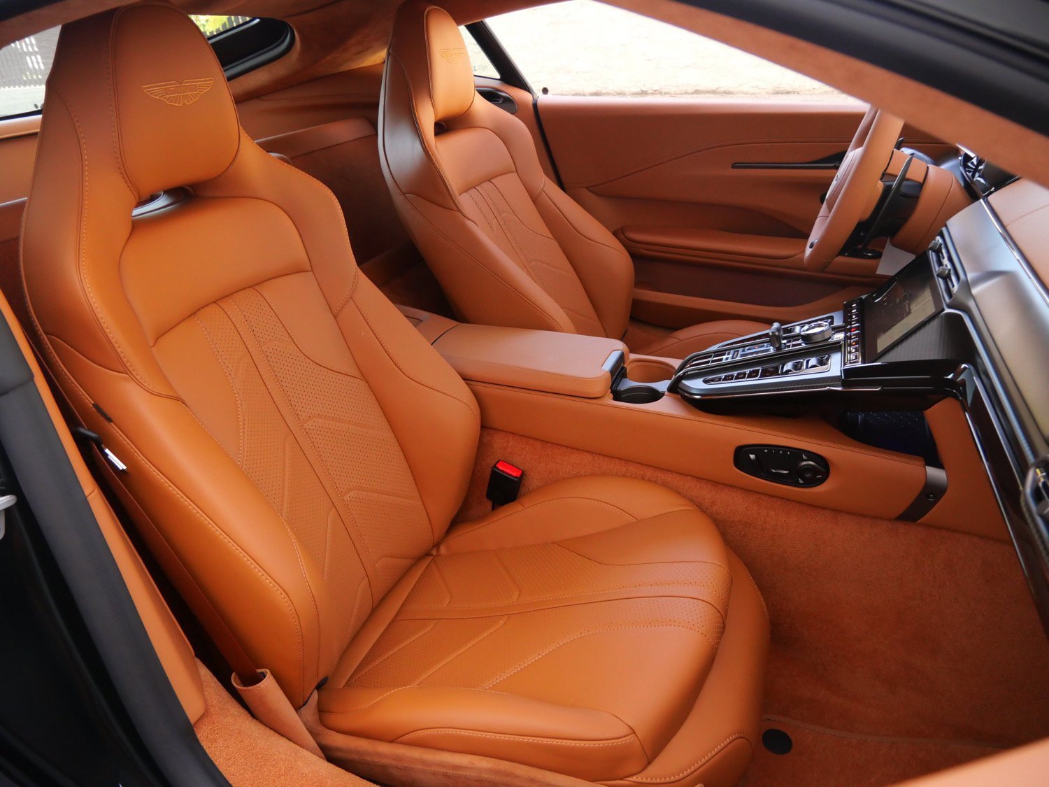 New 2026 Aston Martin V8 Vantage Coupe image 12
