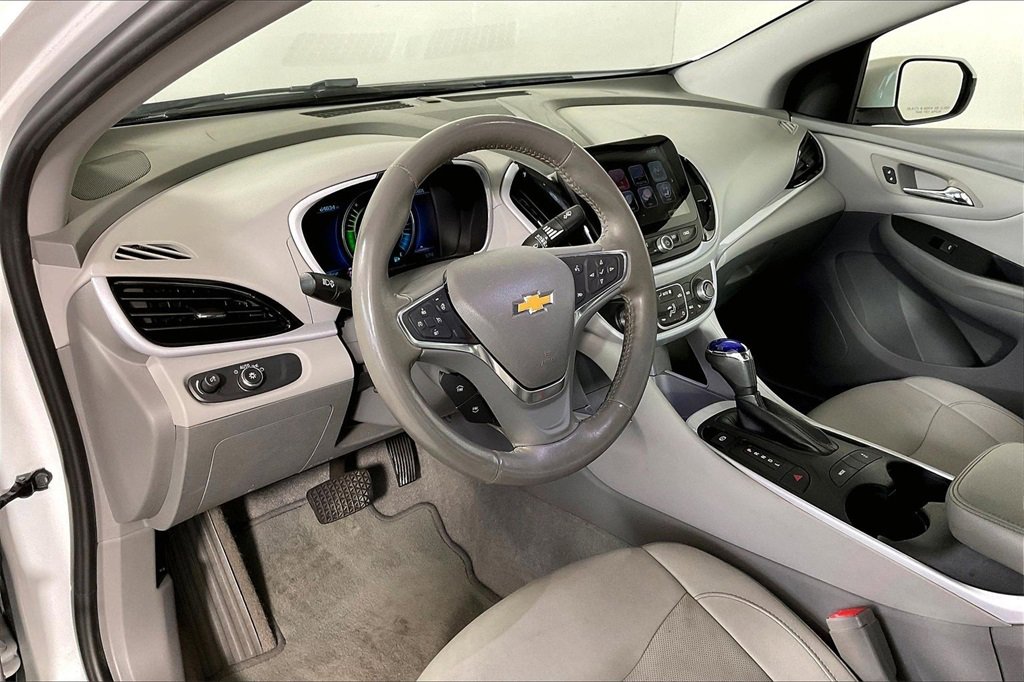 Used 2018 Chevrolet Volt LT w/ Comfort Package image 14