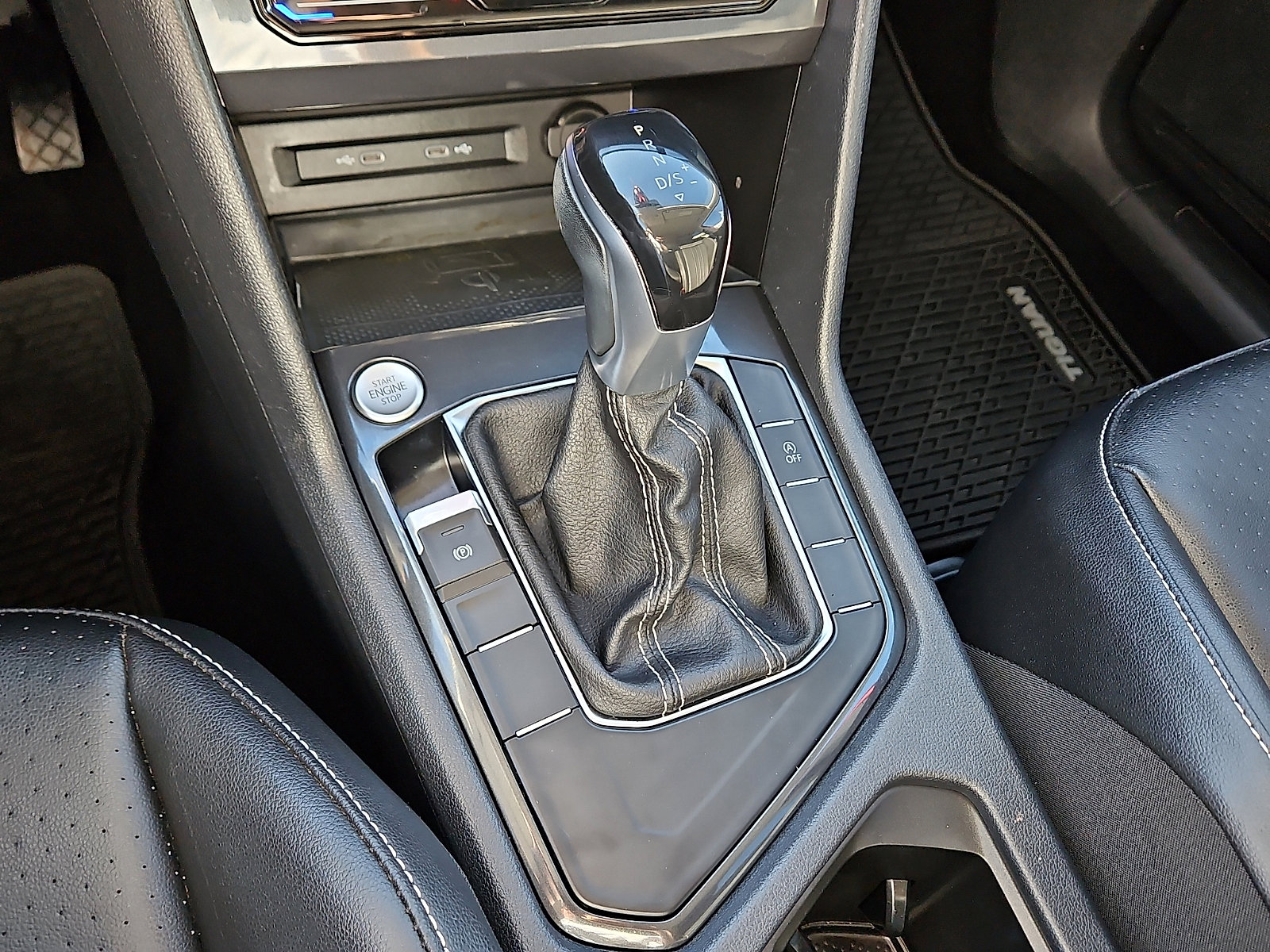 Certified 2022 Volkswagen Tiguan SE image 14