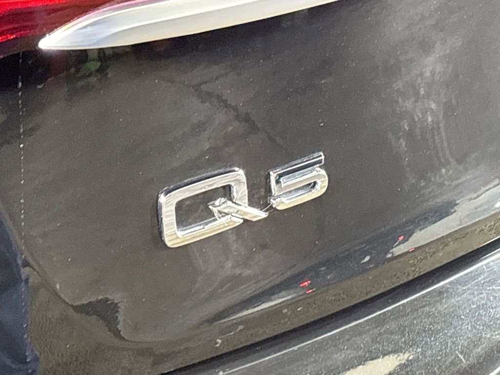 Used 2023 Audi Q5 2.0T Premium w/ Convenience Package image 24