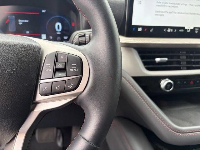 Used 2025 Ford Explorer Active AWD/4WD image 24