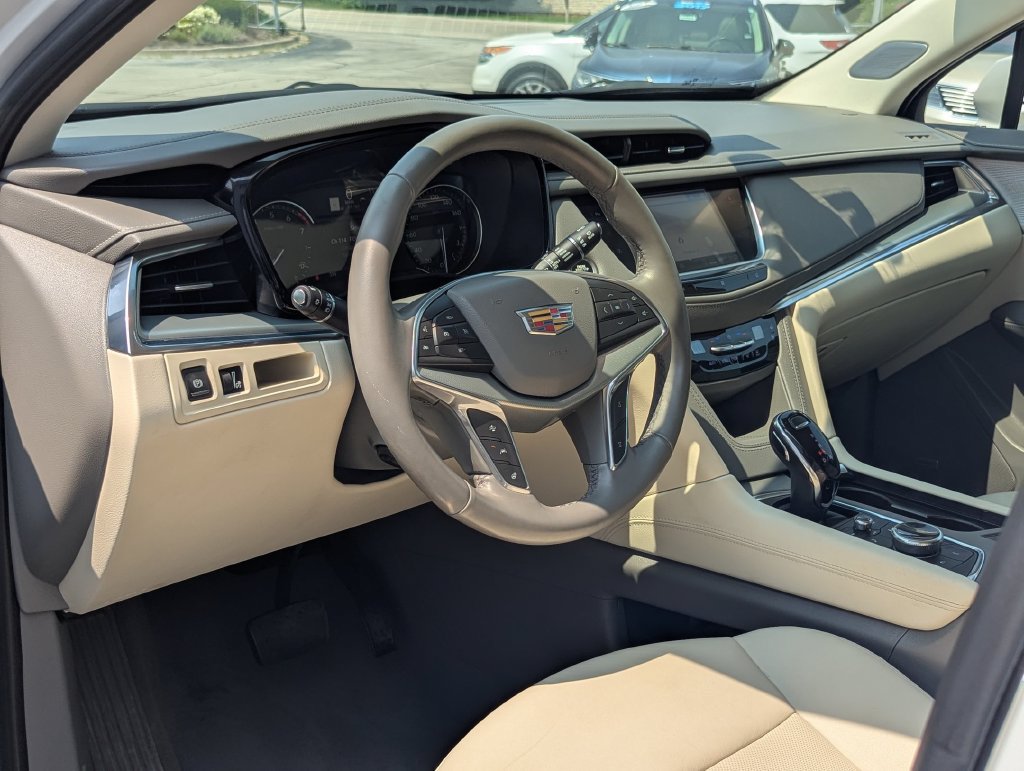 Used 2020 Cadillac XT5 Premium Luxury AWD/4WD image 11
