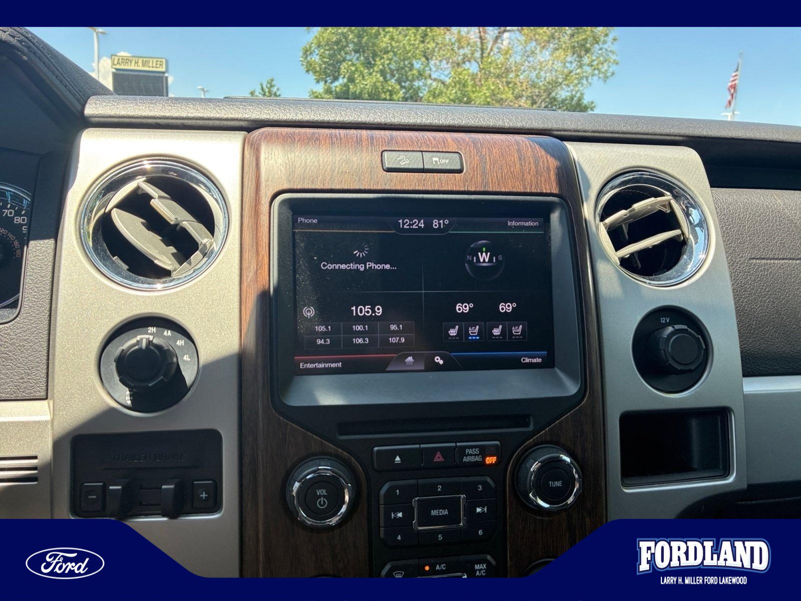 Used 2013 Ford F150 Lariat w/ Lariat Chrome Pkg AWD/4WD image 12
