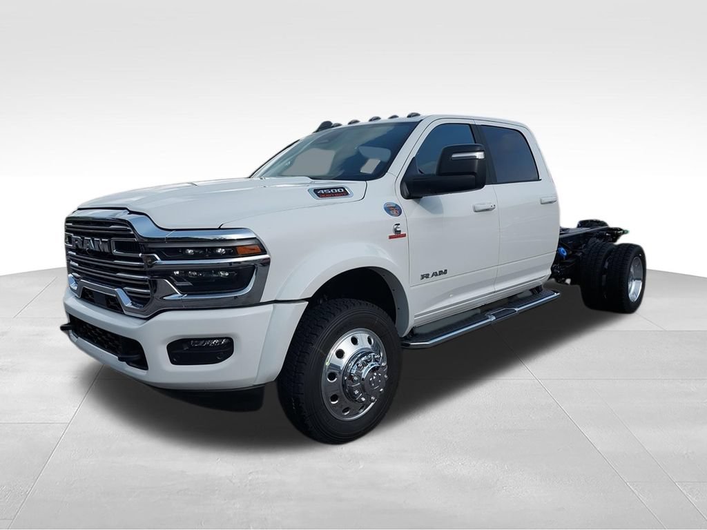 New 2026 RAM 4500 4x4 Crew Cab DRW w/ Laramie Trim Package image 4