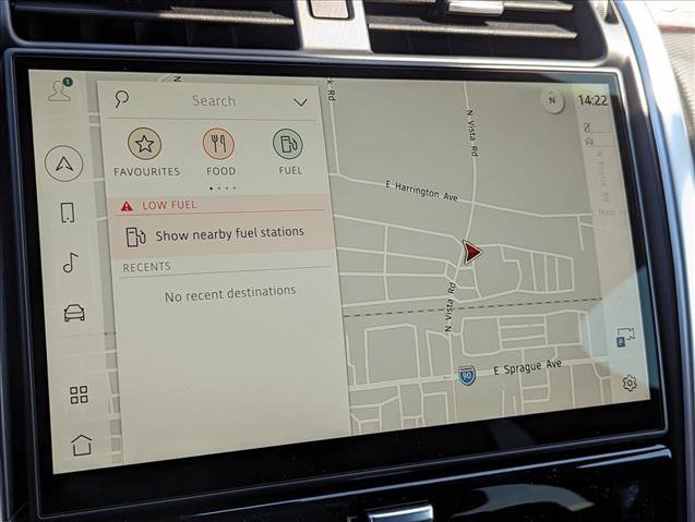 New 2025 Land Rover Discovery Dynamic SE image 12