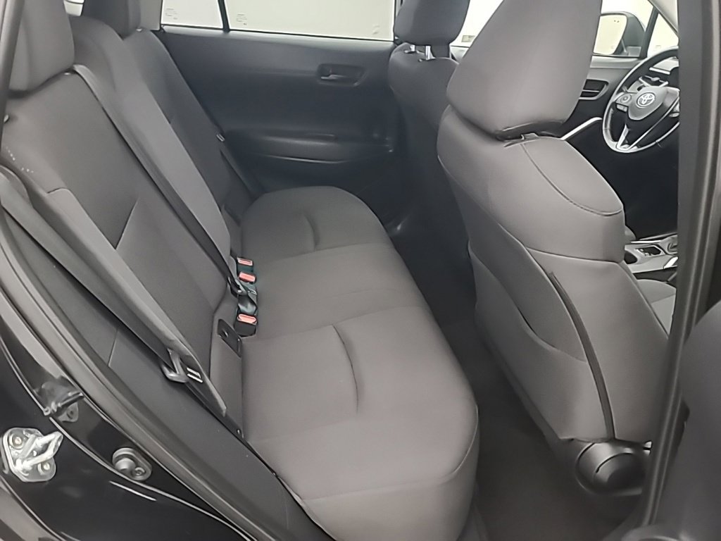 Used 2025 Toyota Corolla Cross LE FWD image 18