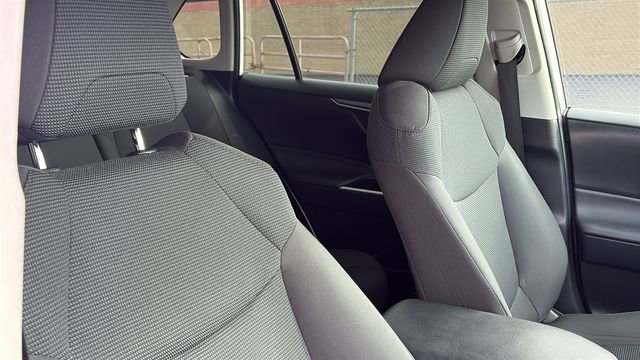 Used 2023 Toyota RAV4 LE image 28