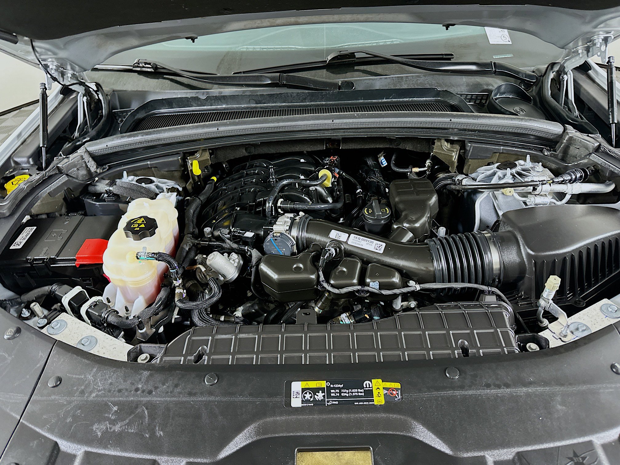 Used 2023 Jeep Grand Cherokee Laredo image 31