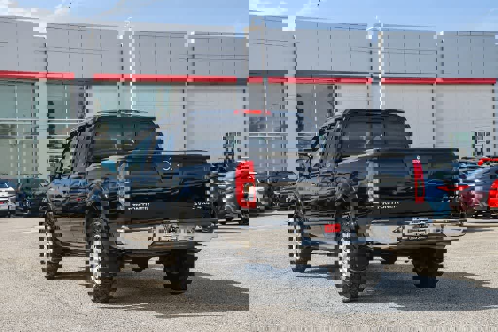 Used 2018 Nissan Frontier SV image 10