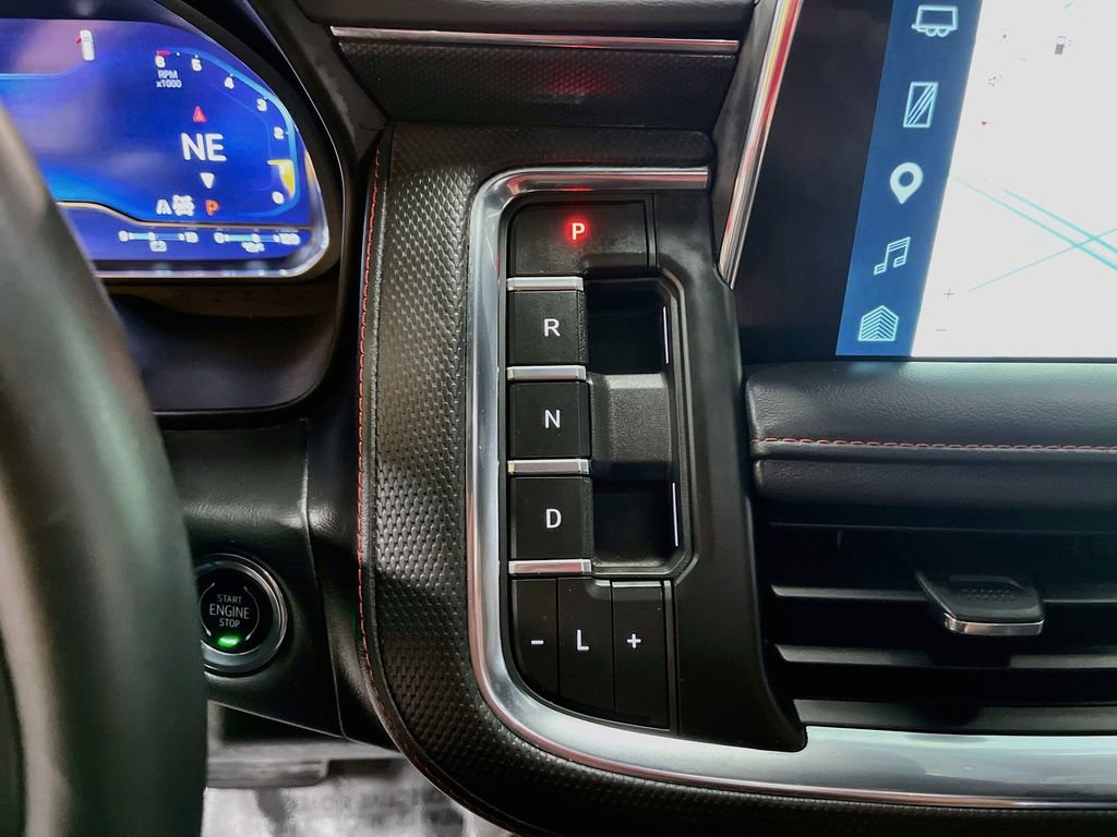 Used 2023 Chevrolet Tahoe RST w/ Luxury Package AWD/4WD image 17