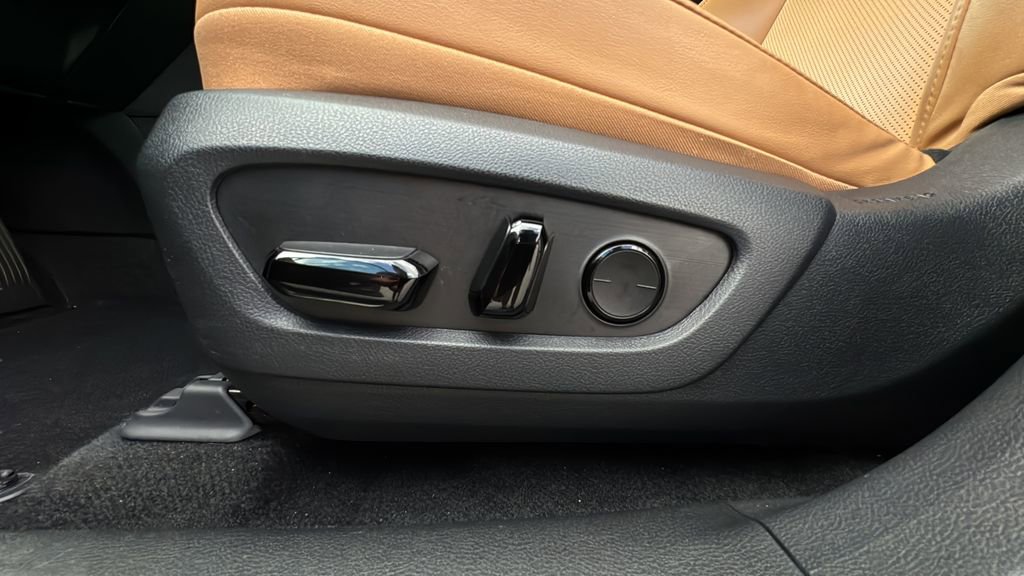 Used 2024 Lexus RX 350 Premium w/ Convenience Package image 5