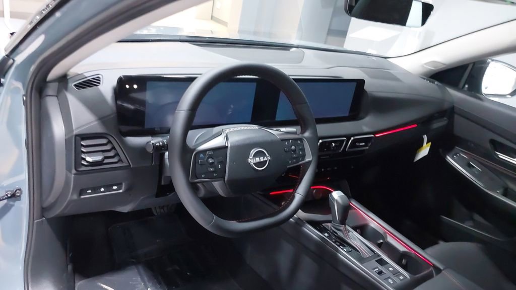 New 2026 Nissan Sentra SR w/ SR Premium Package FWD image 19