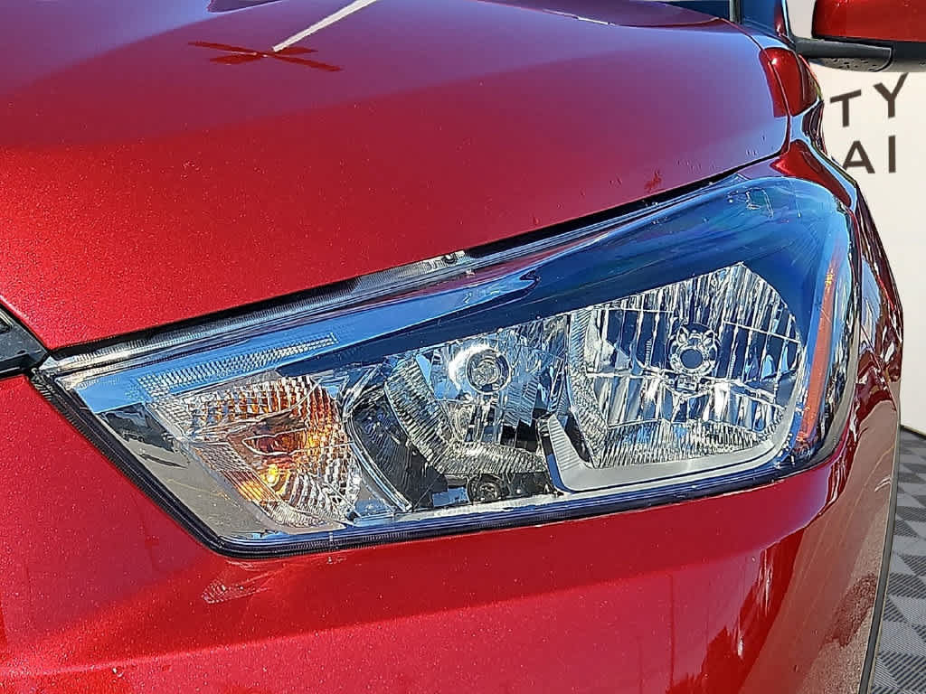 Used 2018 Nissan Kicks SV FWD image 8