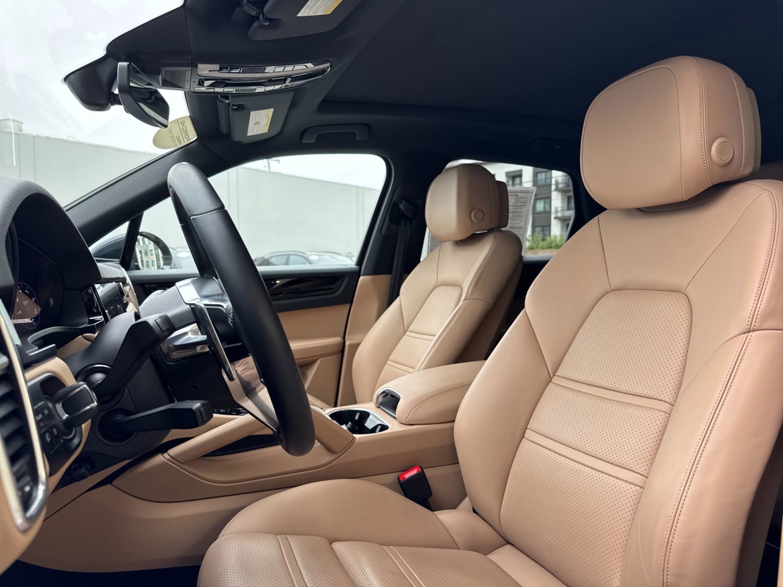 Certified 2023 Porsche Cayenne image 5