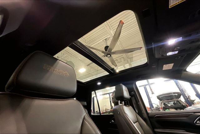 Used 2023 Chevrolet Tahoe High Country AWD/4WD image 22