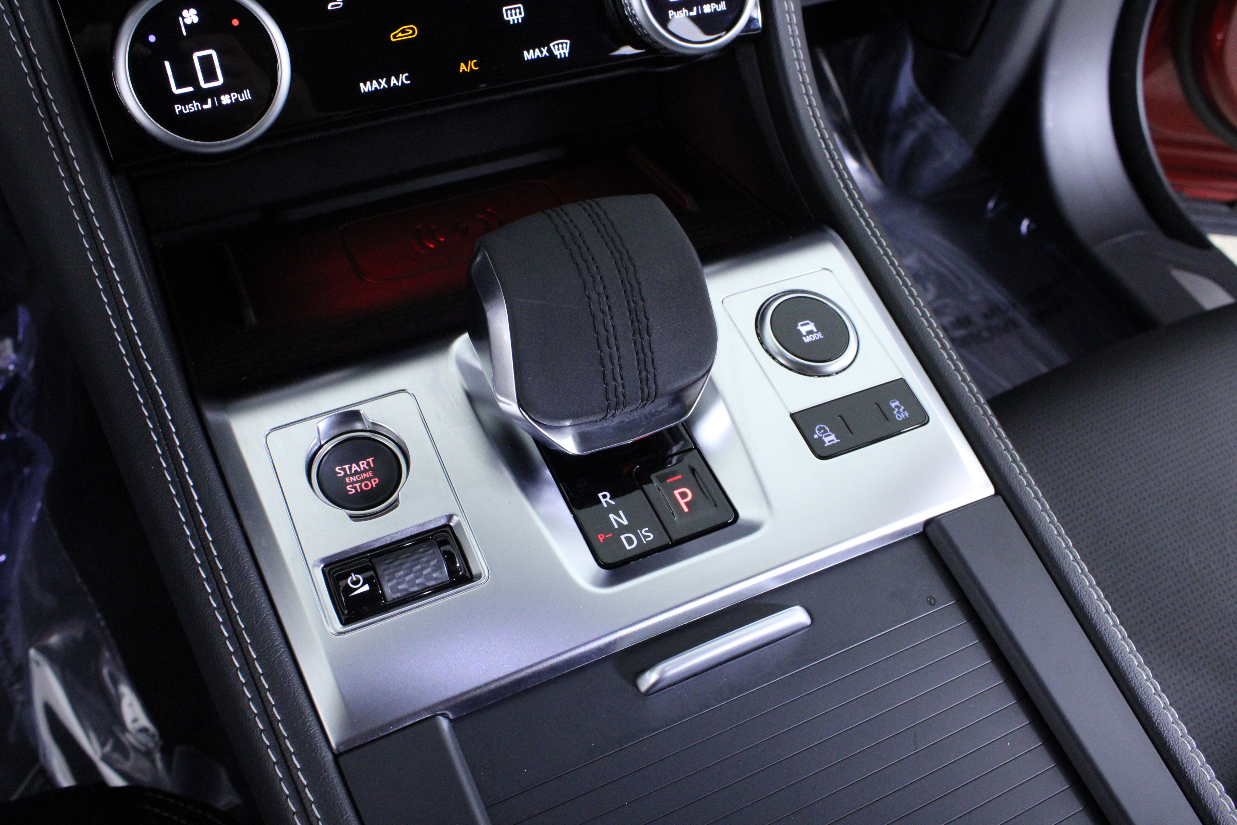 Certified 2026 Jaguar F-PACE R-Dynamic S image 30