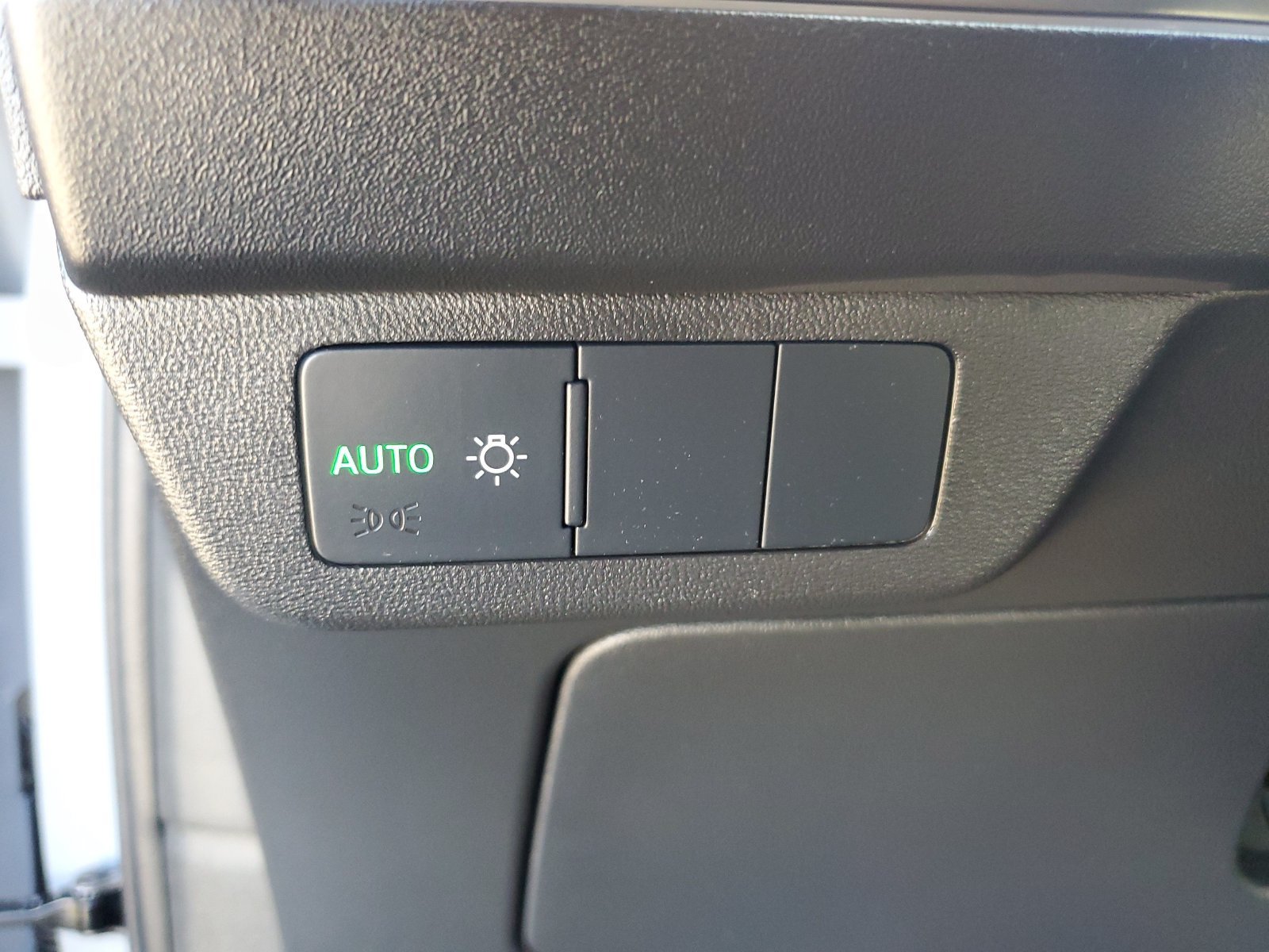 Used 2024 Audi Q4 e-tron Premium Plus AWD/4WD image 23