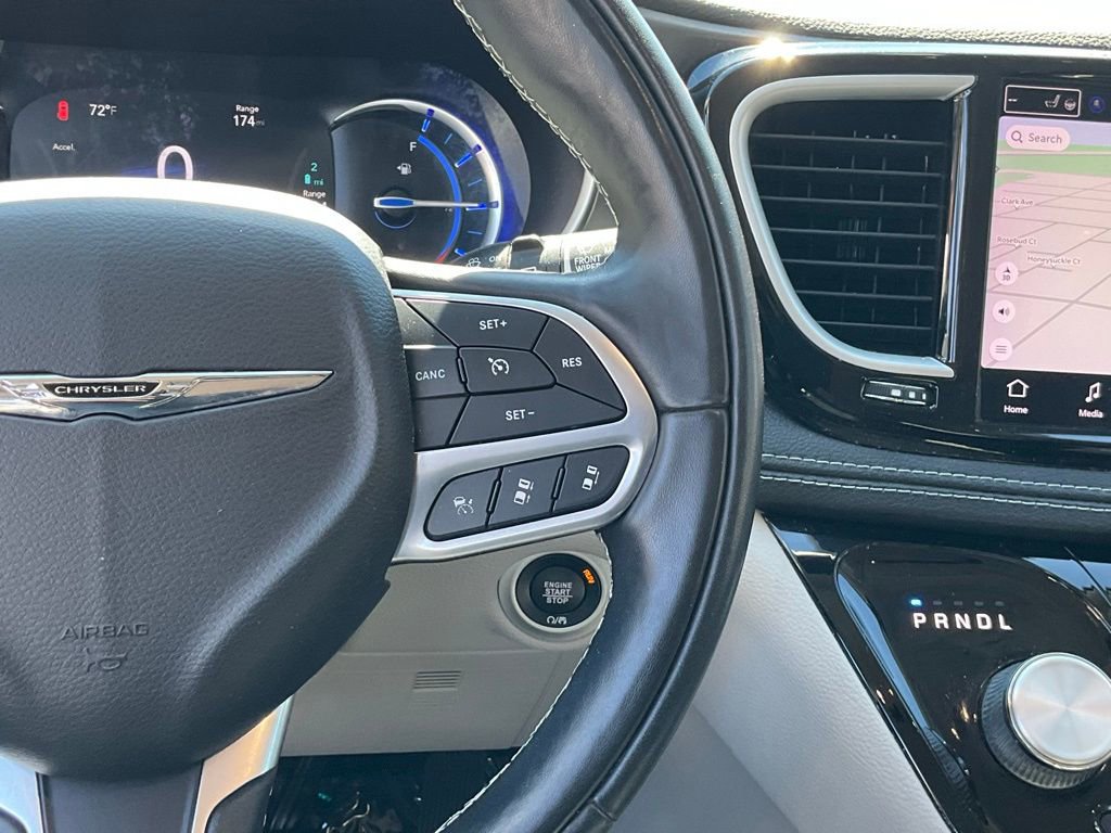 Used 2022 Chrysler Pacifica Touring-L w/ Uconnect Theater Family Group image 44