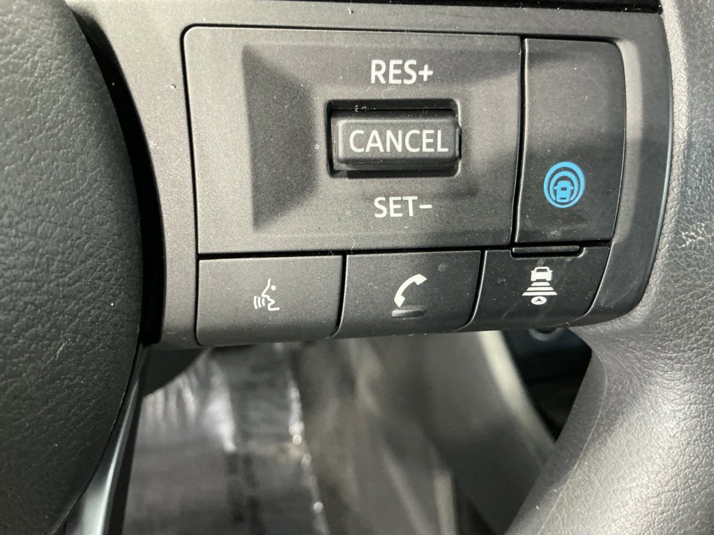 Used 2023 Nissan Rogue SV image 10