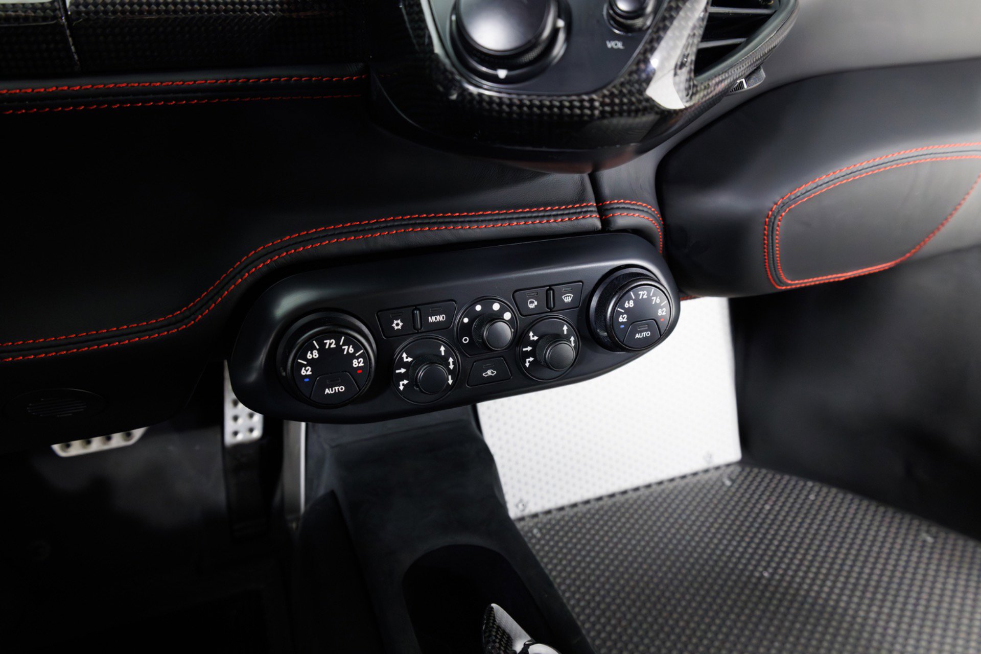 Used 2014 Ferrari 458 Speciale Coupe image 27