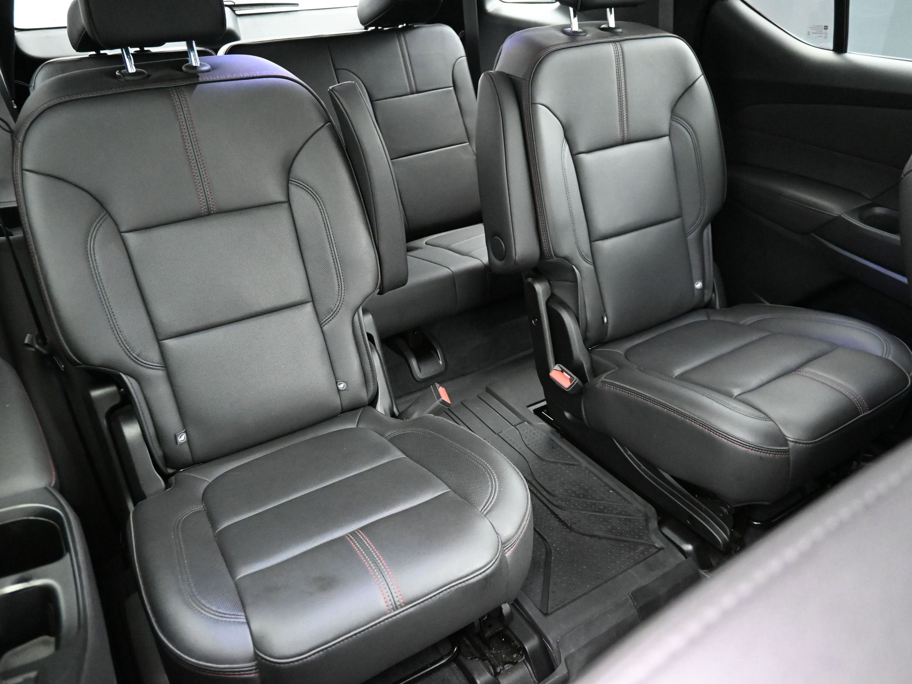 Certified 2023 Chevrolet Traverse RS w/ LPO, Floor Liner Package AWD/4WD image 35