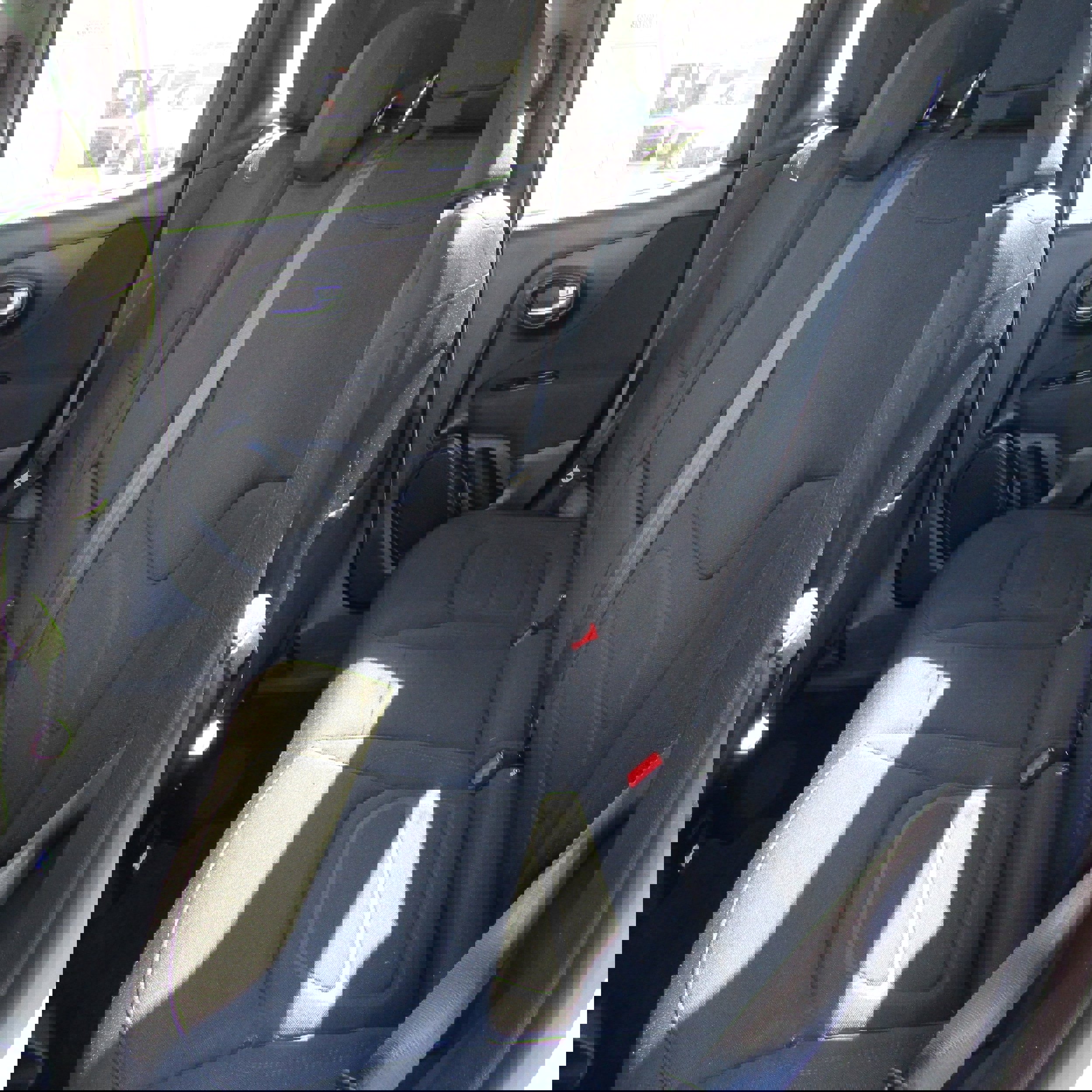 Used 2019 Jeep Renegade Latitude w/ UConnect 8.4 Nav Group image 10