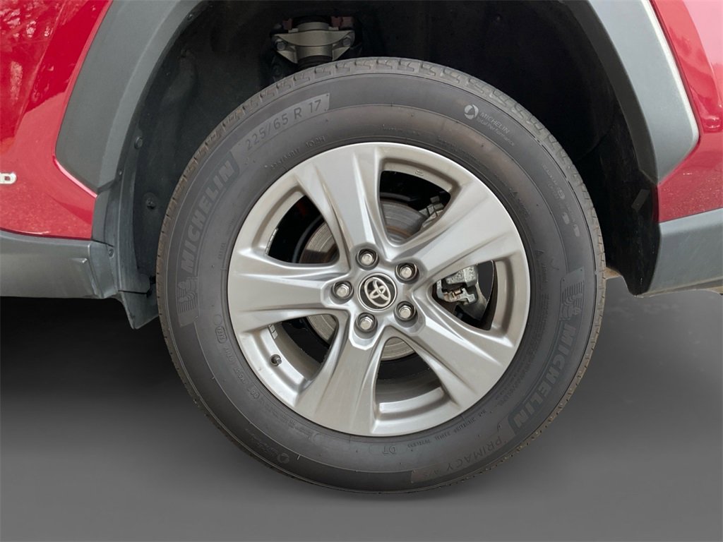 Used 2024 Toyota RAV4 XLE image 8