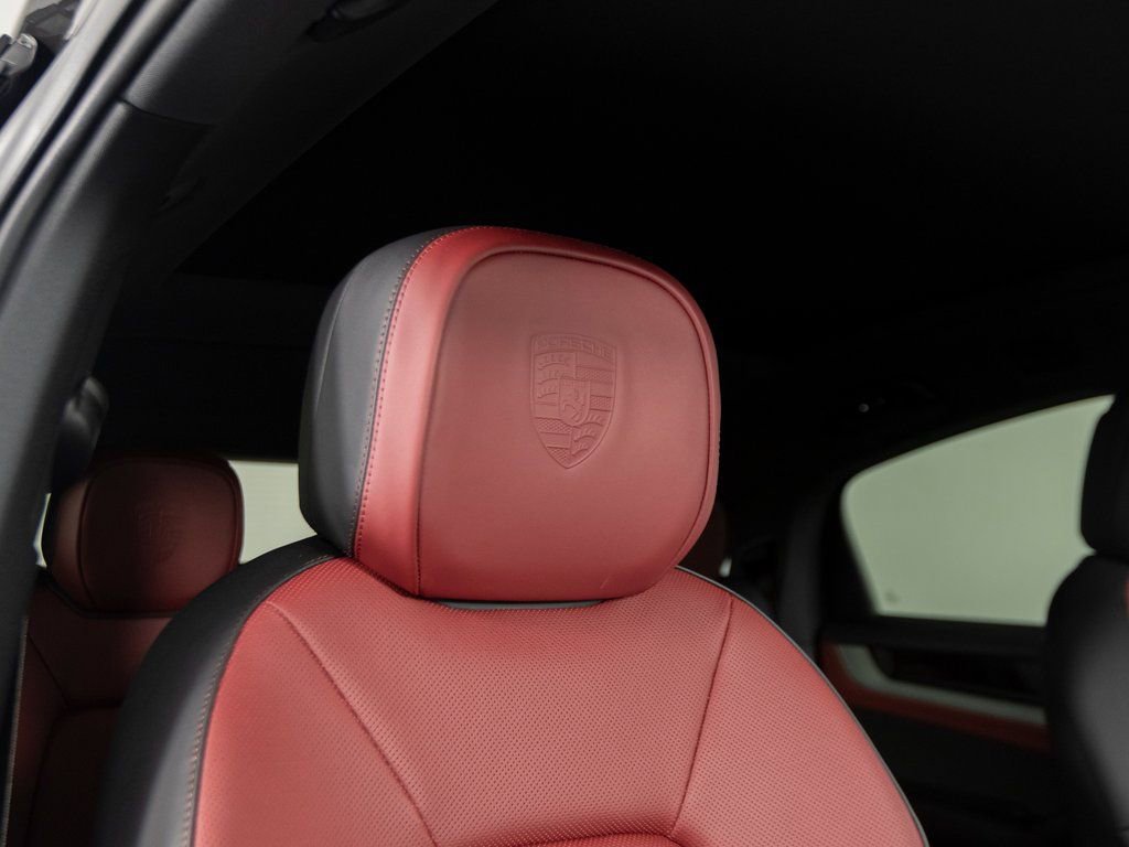 New 2026 Porsche Cayenne S image 36