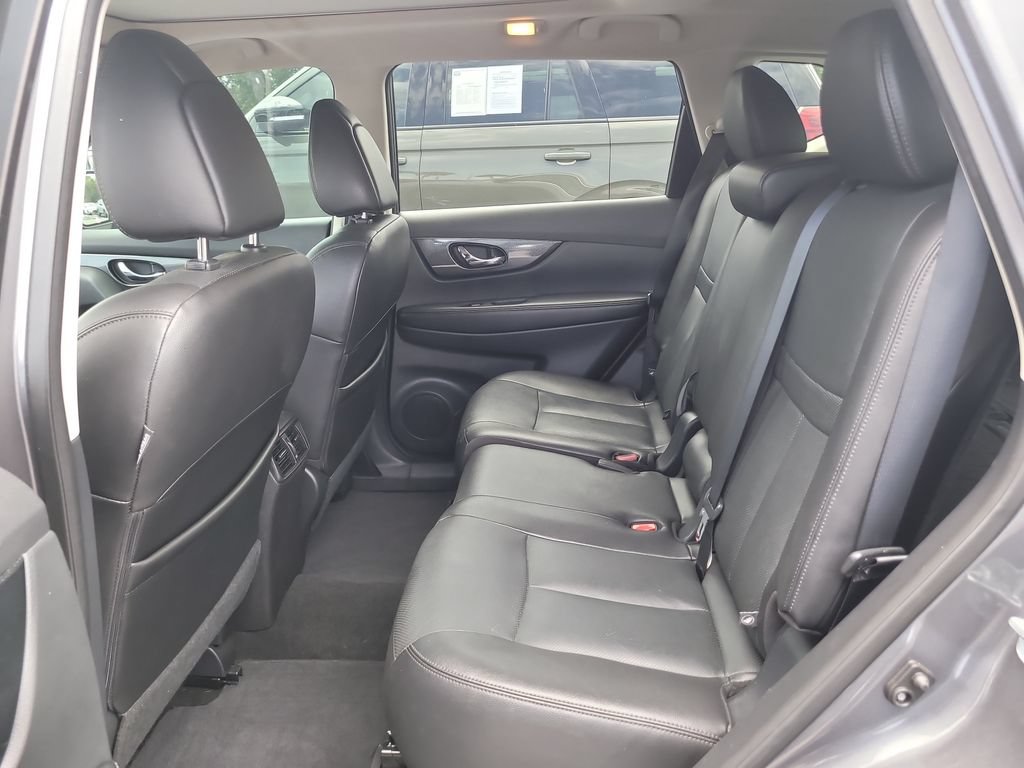 Used 2016 Nissan Rogue SL w/ SL Premium Package AWD/4WD image 12