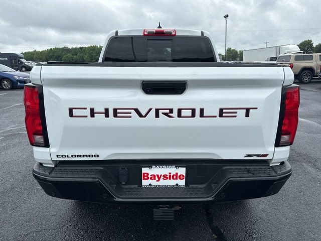 Used 2024 Chevrolet Colorado ZR2 w/ Technology Package AWD/4WD image 10