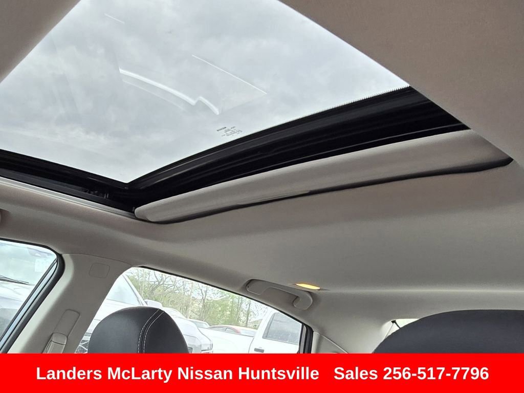 Used 2016 Nissan Altima 3.5 SL FWD image 21