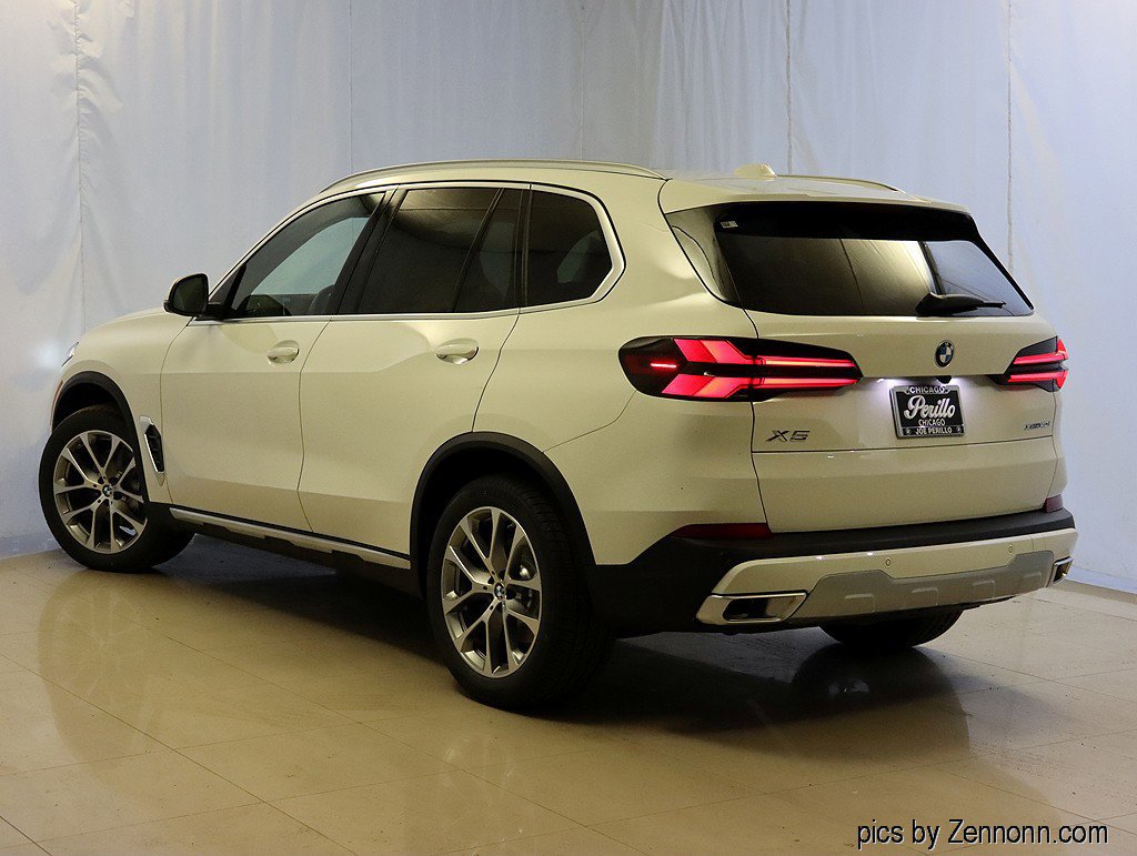 Used 2026 BMW X5 xDrive40i w/ Climate Comfort Package AWD/4WD image 3