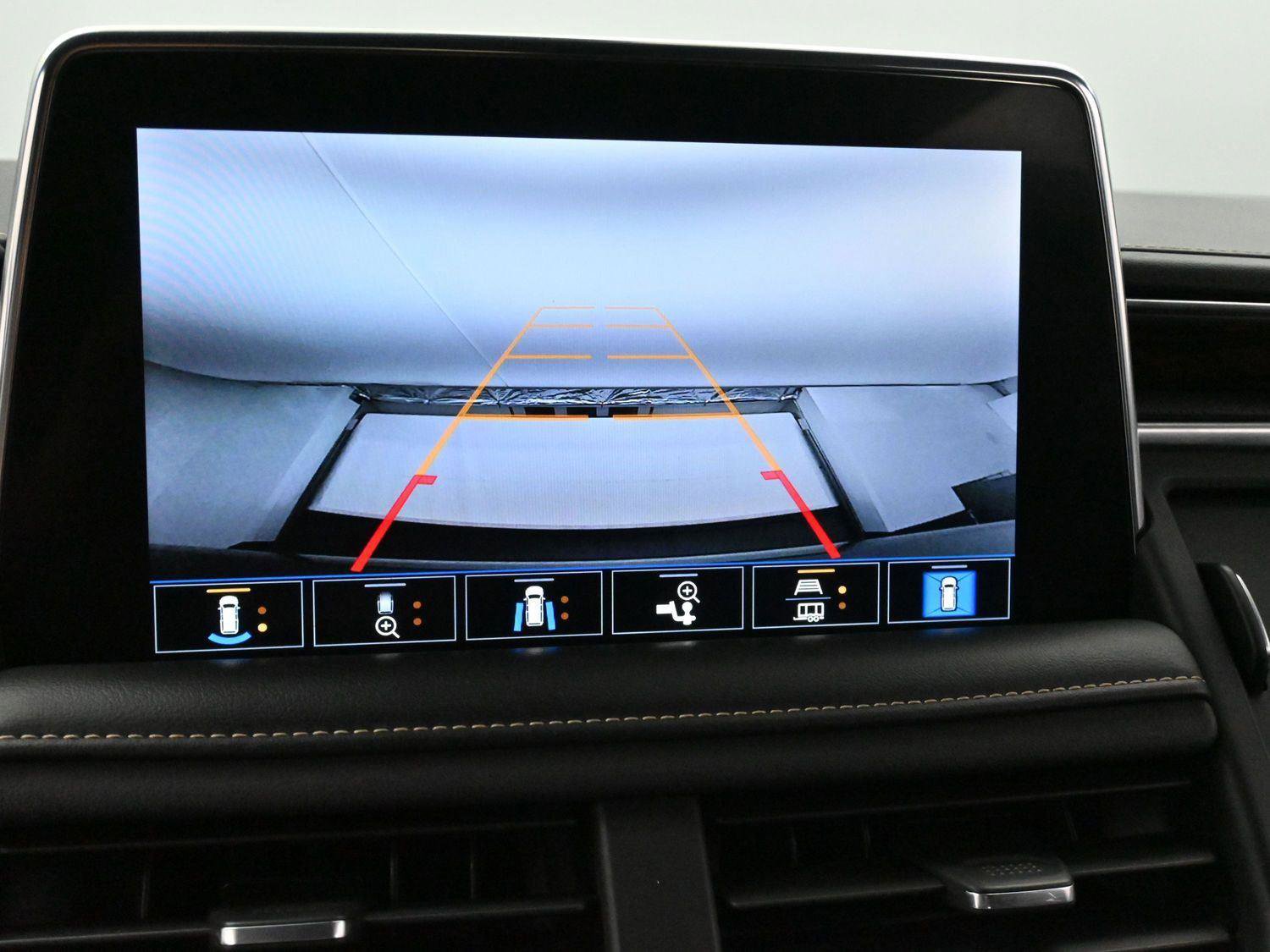 Used 2021 Chevrolet Tahoe Premier w/ Premium Package AWD/4WD image 26