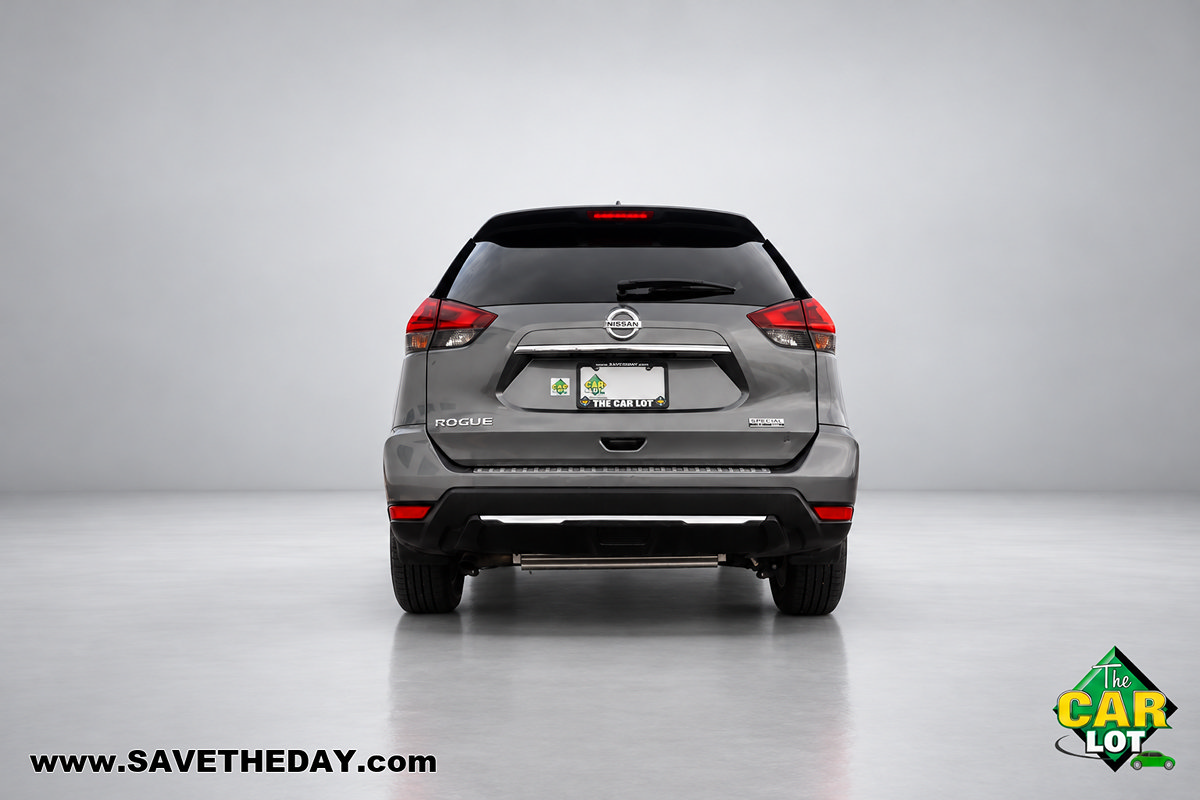 Used 2020 Nissan Rogue S w/ Special Edition Package FWD image 7