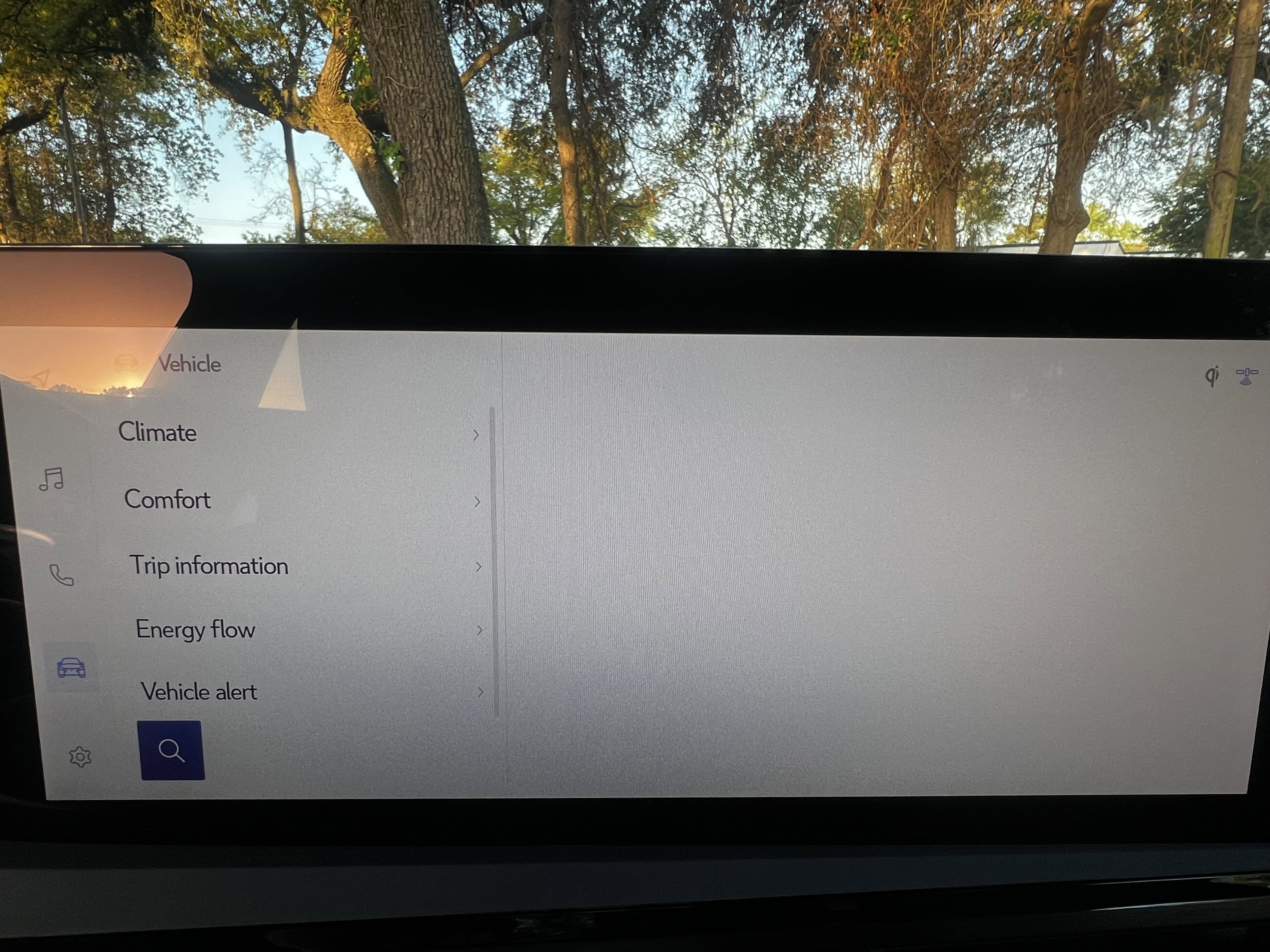 Used 2025 Lexus ES 300h w/ Premium Package image 24