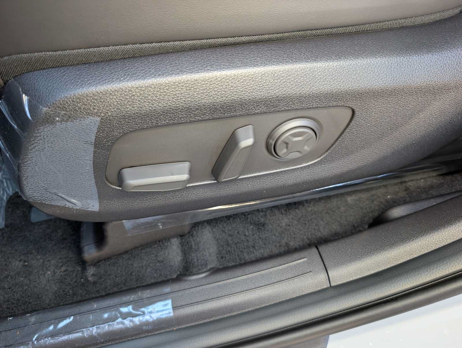 New 2027 Kia Carnival FWD image 32